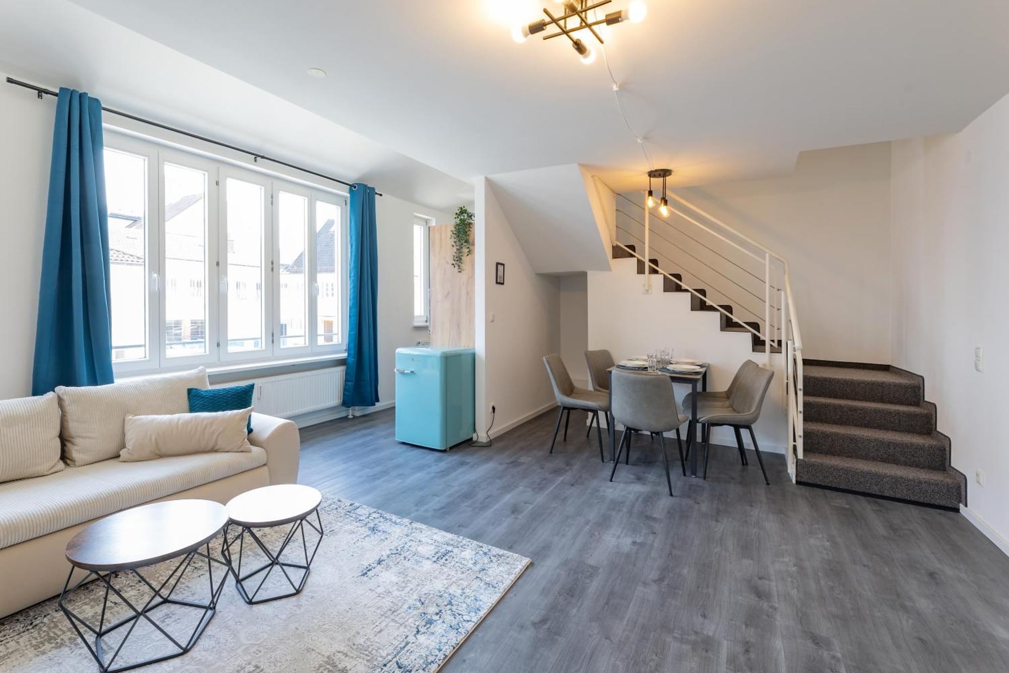 Sweethome - Maisonette Apartment, Parkplatz, Wifi, Naehe Zentrum Fuerstenfeldbruck Exterior photo
